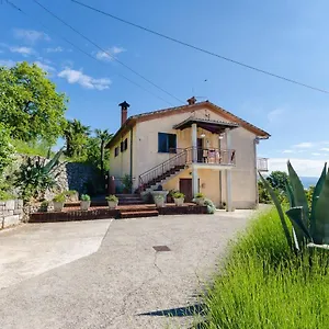https://apartments-salamon.in-istria.net